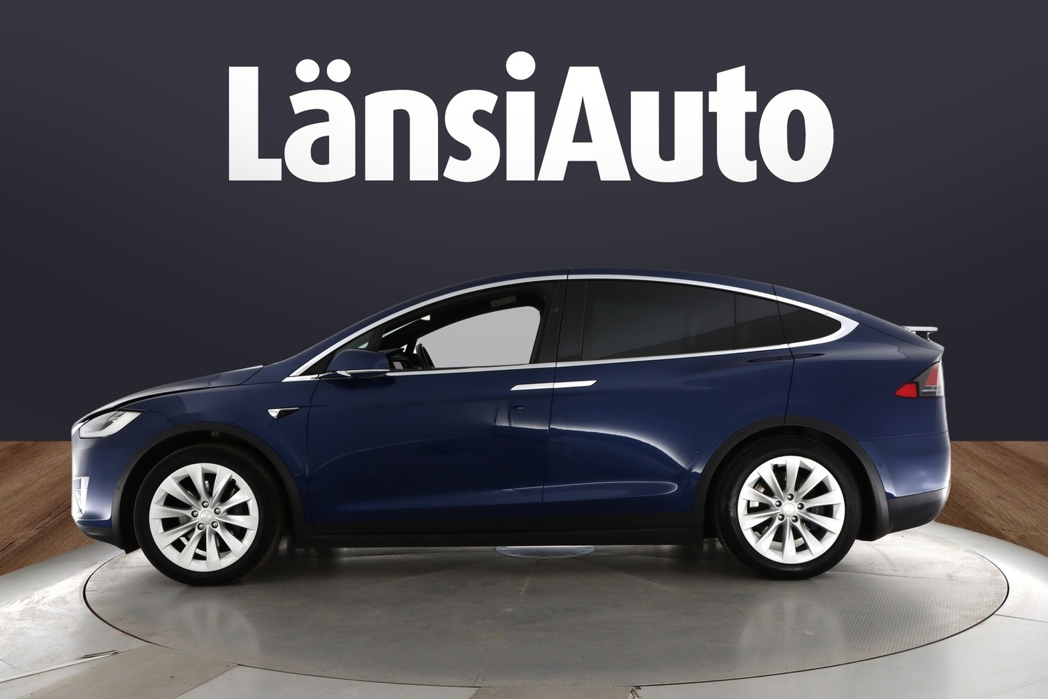 Tesla Model X vaihtoauto