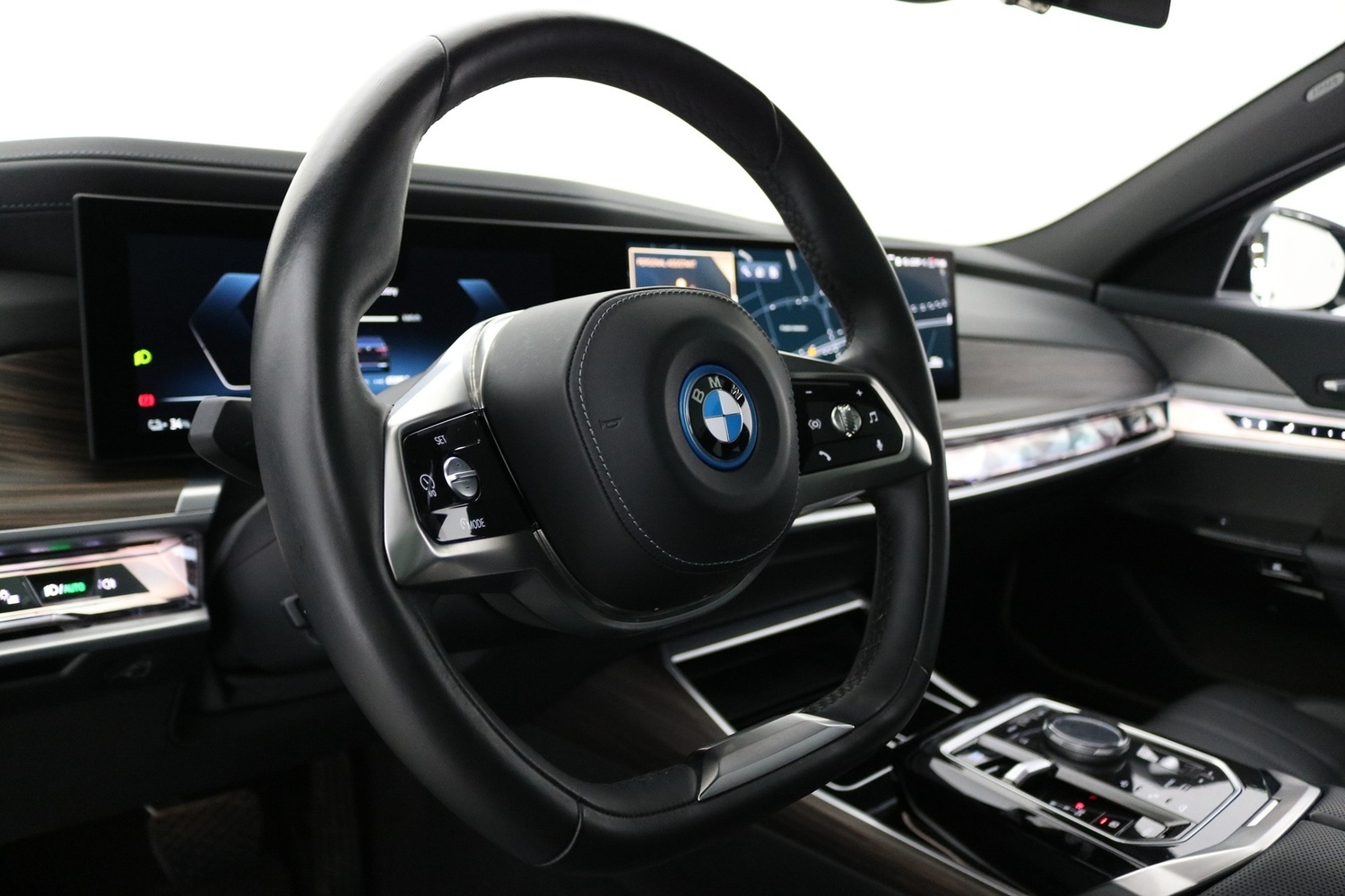 BMW i7 vaihtoauto