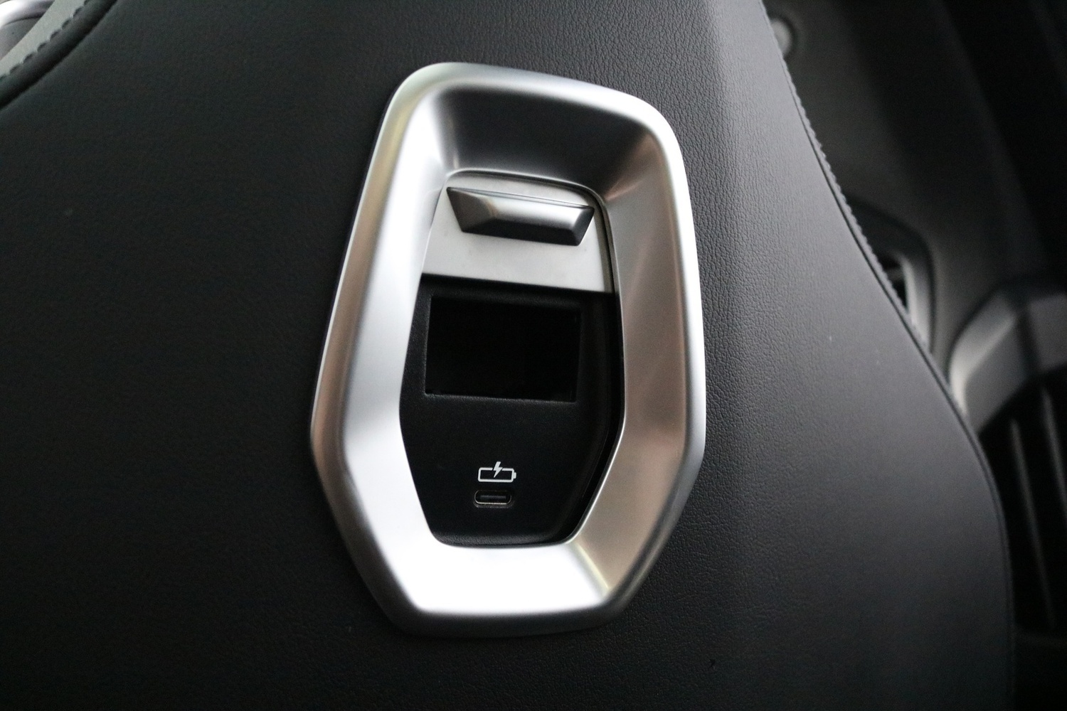 BMW i7 vaihtoauto