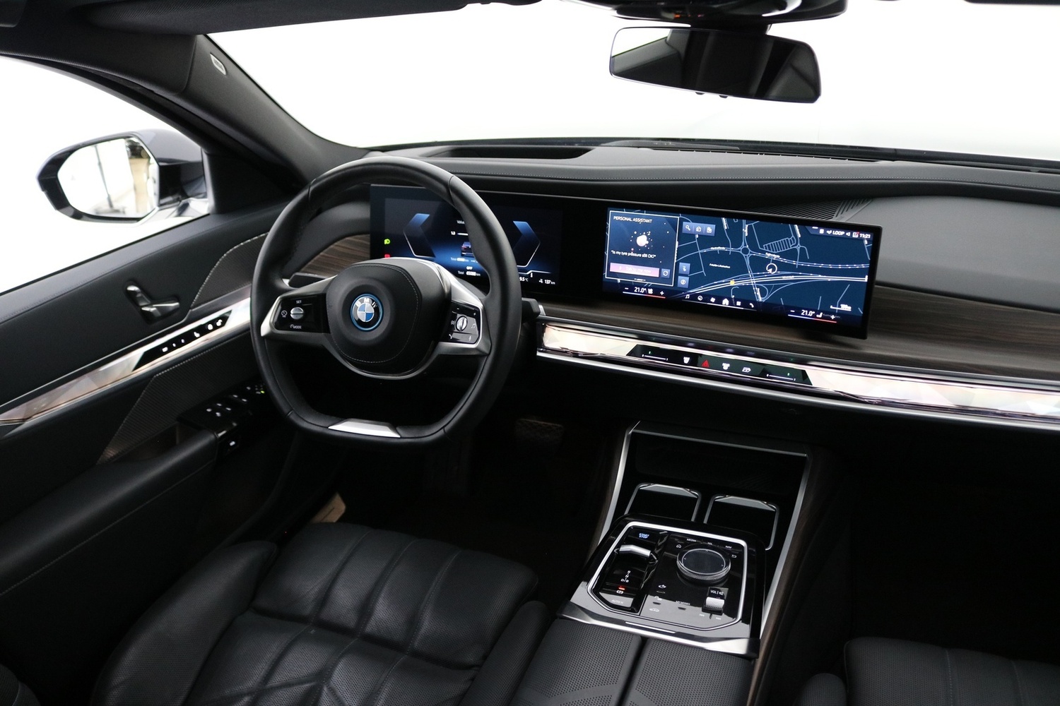 BMW i7 vaihtoauto