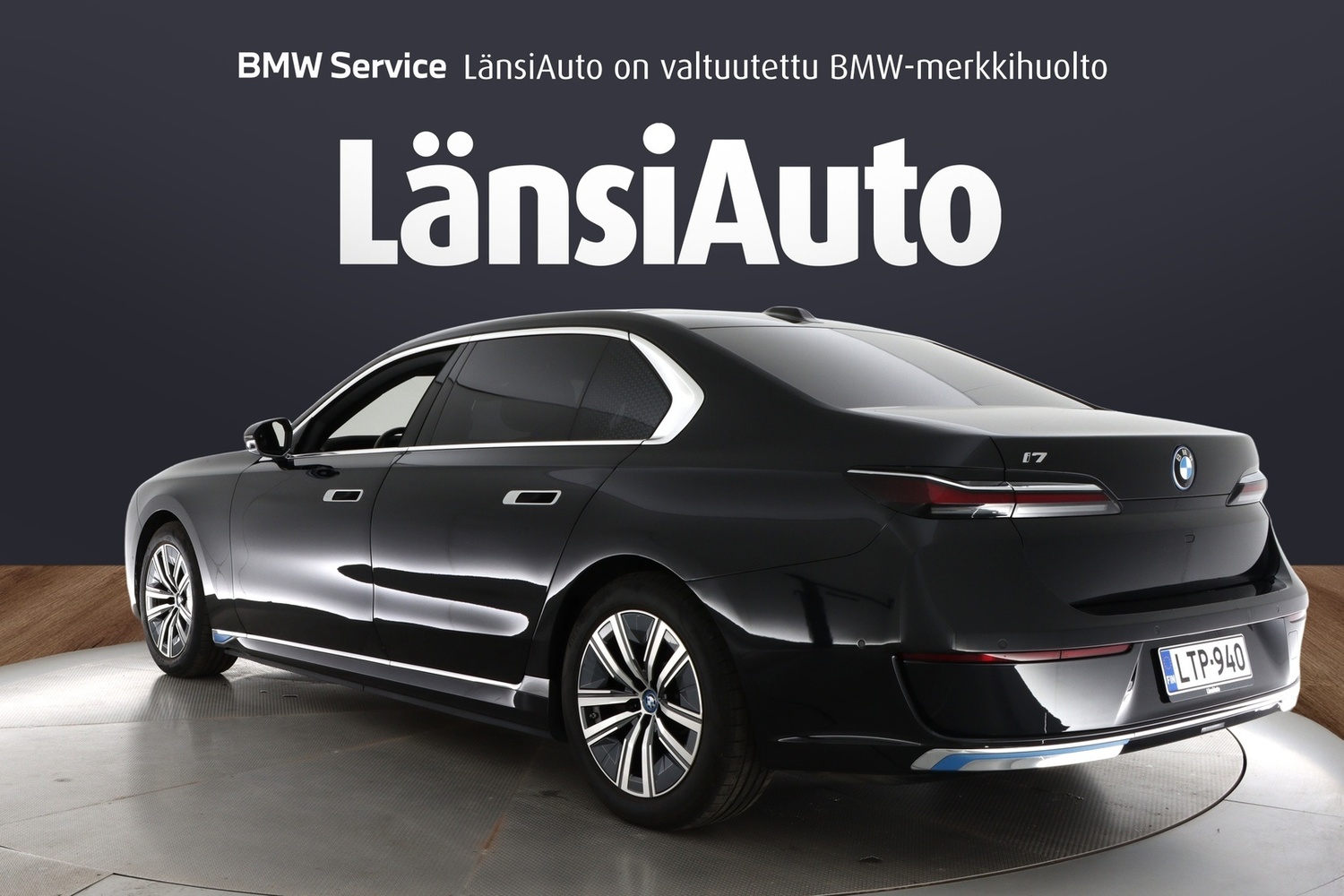 BMW i7 vaihtoauto