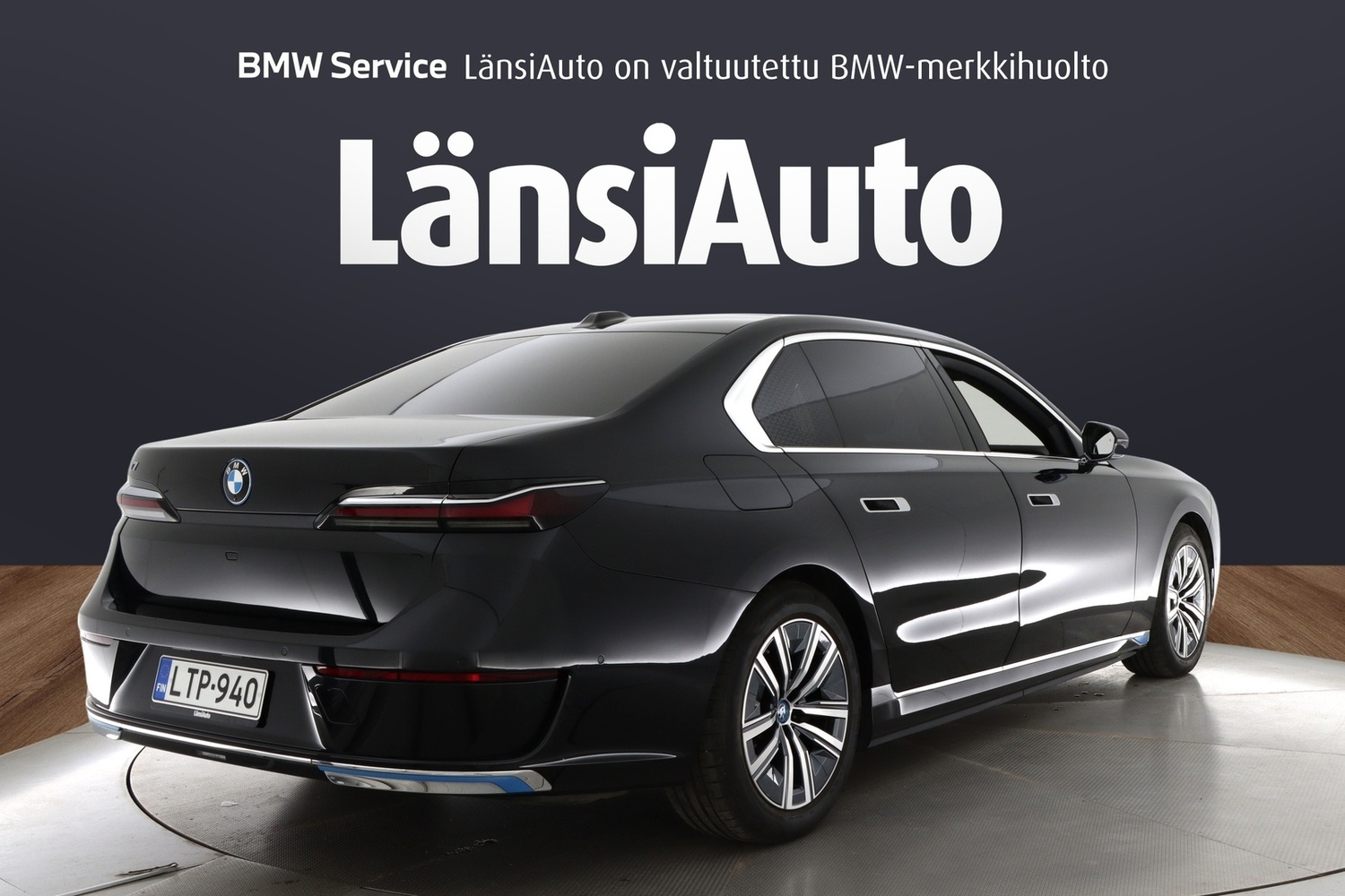 BMW i7 vaihtoauto