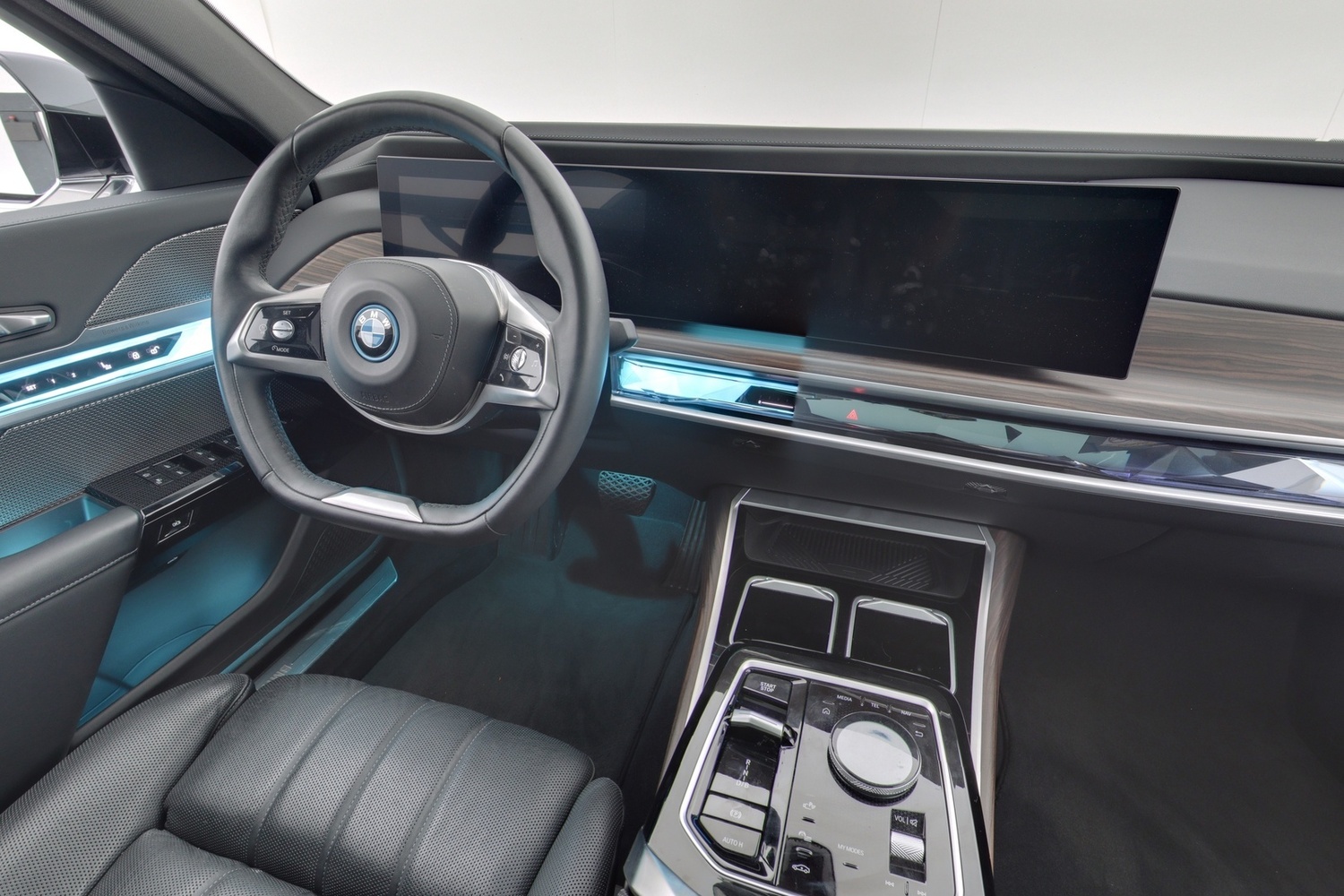 BMW i7 vaihtoauto