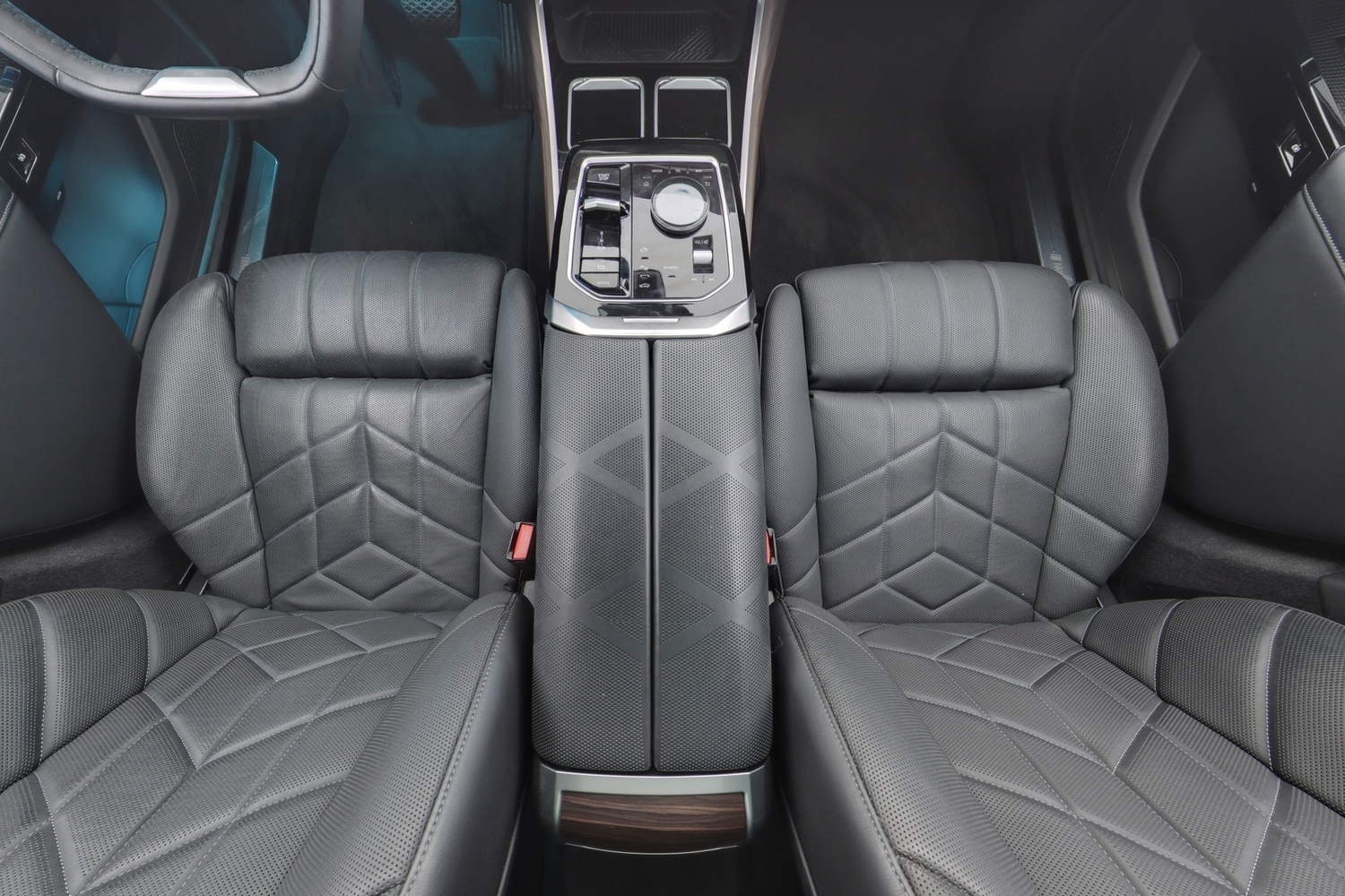 BMW i7 vaihtoauto