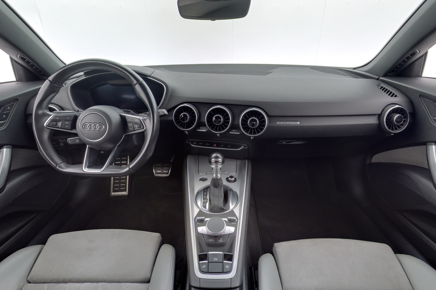 Audi TT vaihtoauto