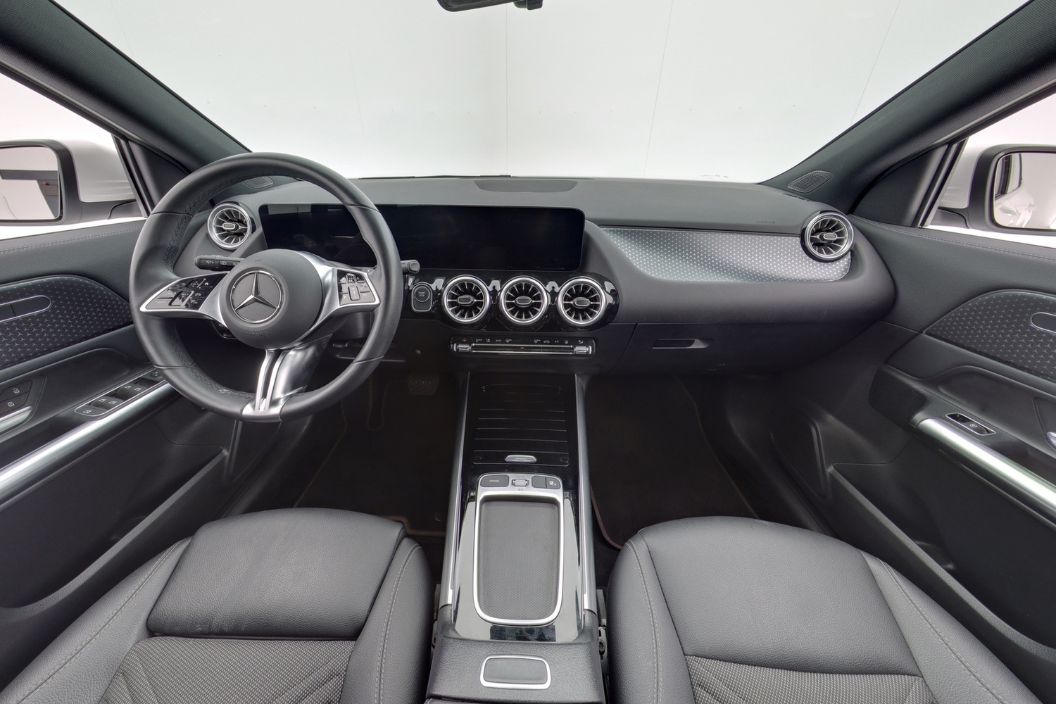 Mercedes-Benz EQA vaihtoauto