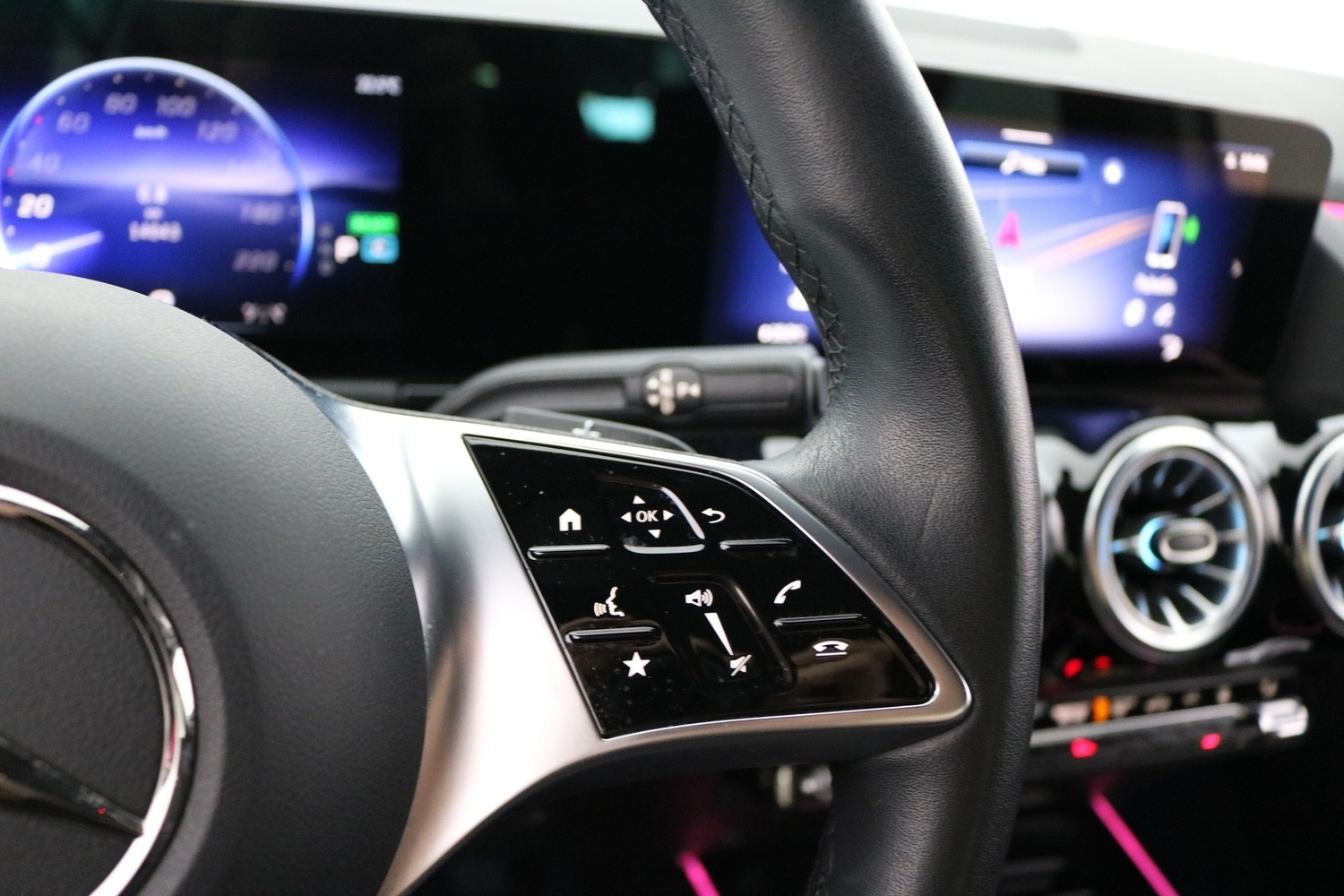 Mercedes-Benz EQA vaihtoauto