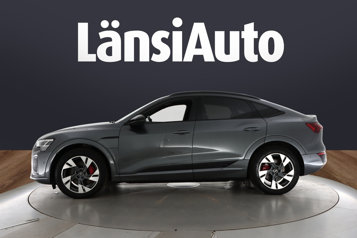 Audi Q8 e-tron vaihtoauto