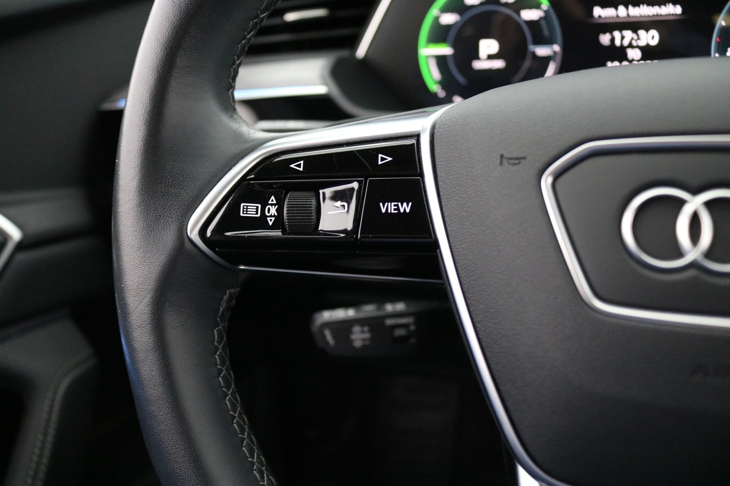 Audi Q8 e-tron vaihtoauto