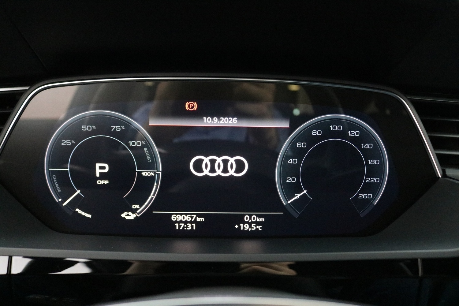 Audi Q8 e-tron vaihtoauto