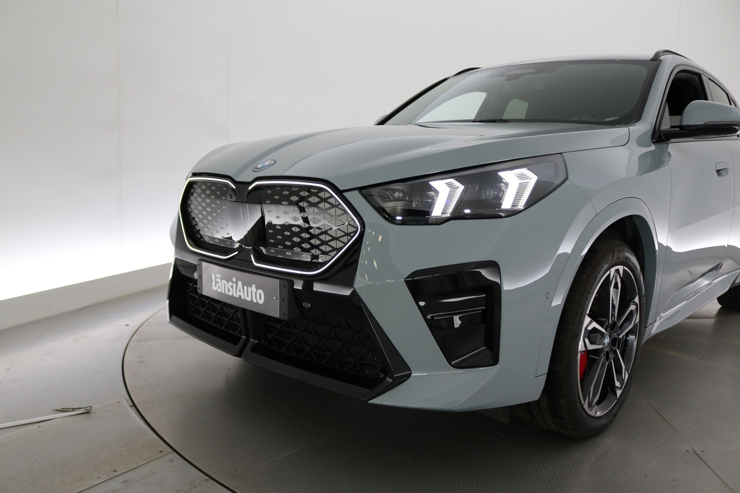 BMW iX2 vaihtoauto