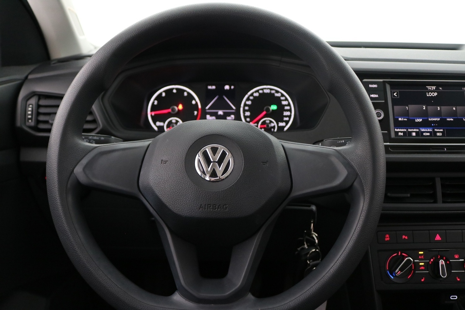Volkswagen T-Cross vaihtoauto