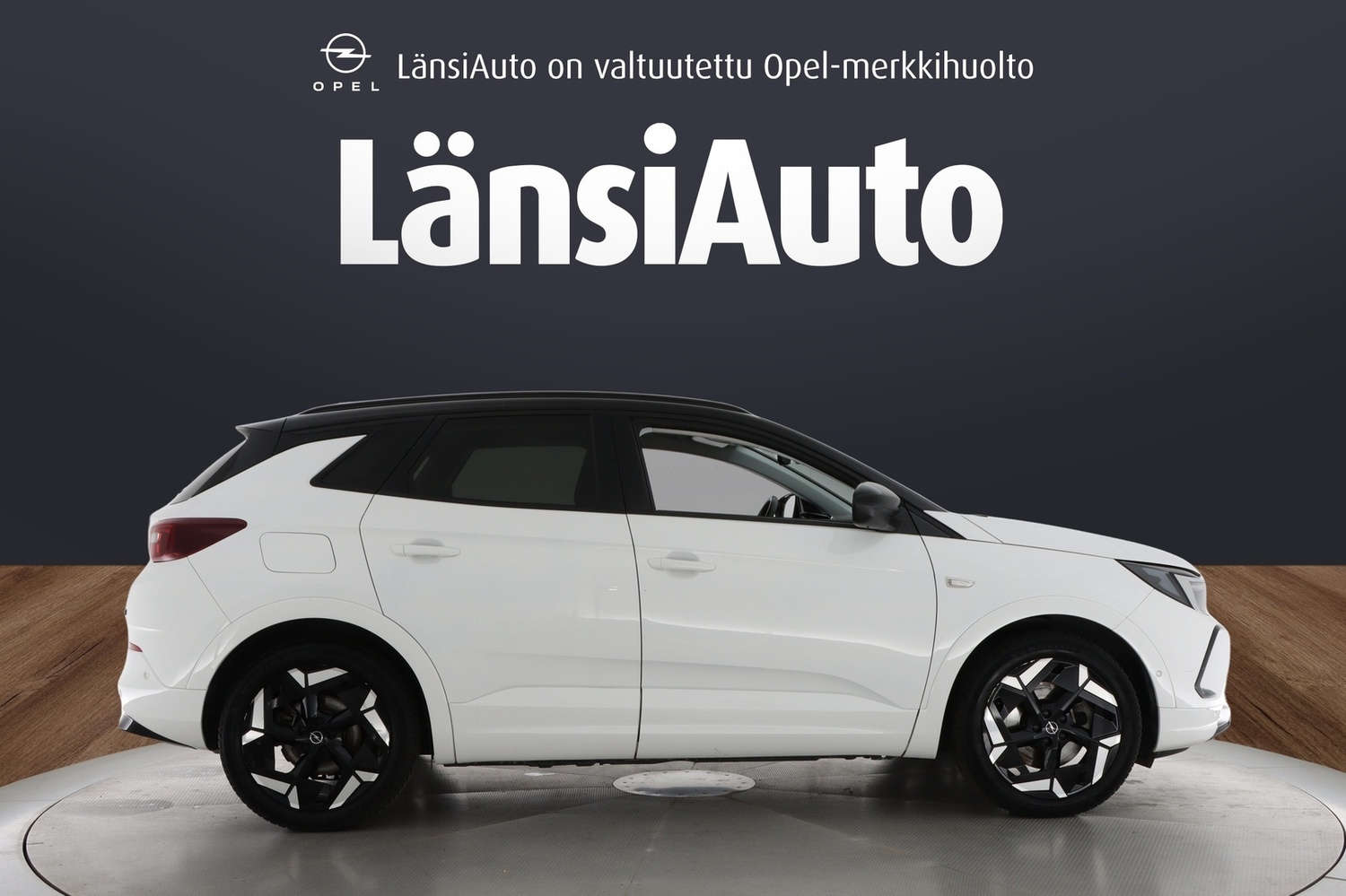 Opel Grandland vaihtoauto