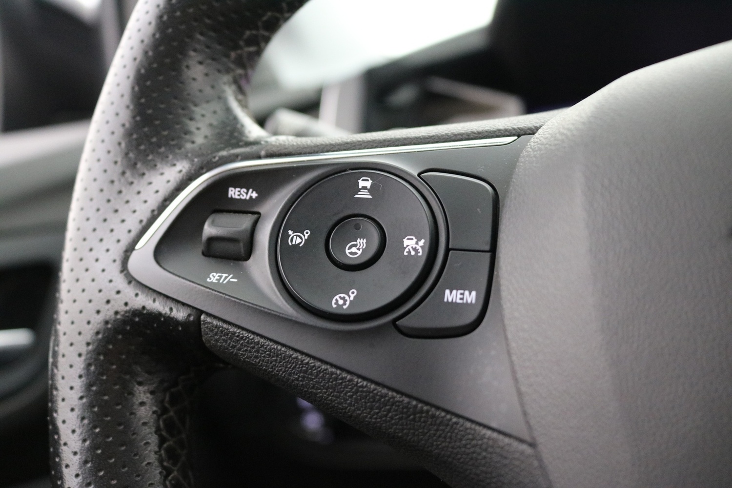 Opel Grandland vaihtoauto