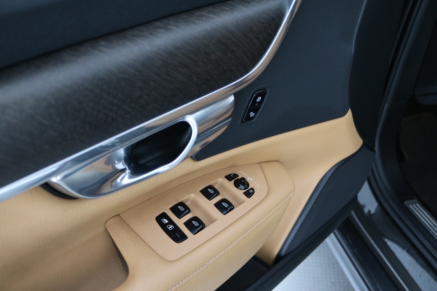 Volvo V90 Cross Country vaihtoauto