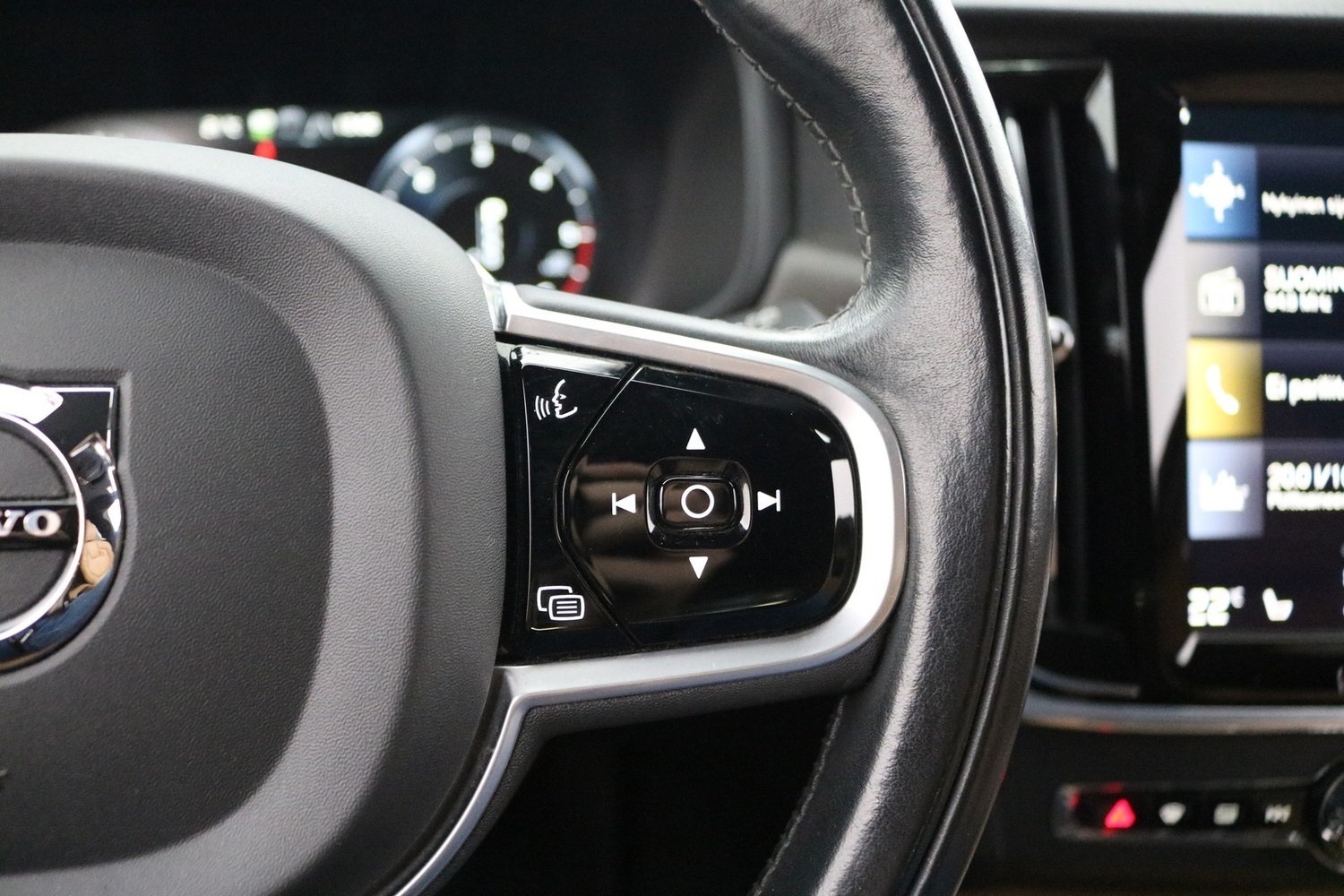 Volvo V90 Cross Country vaihtoauto