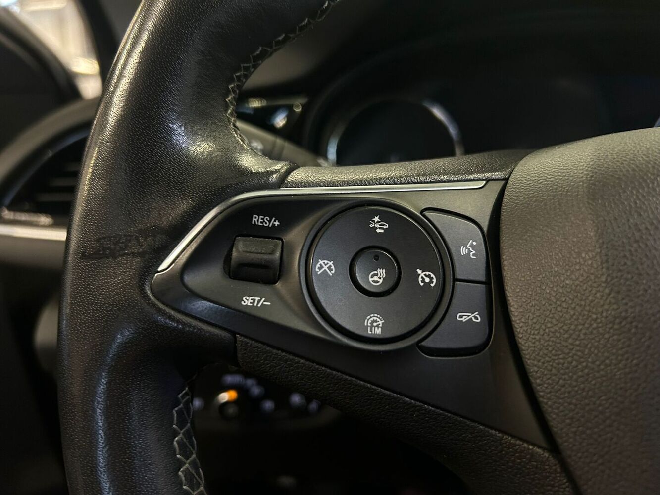 Opel Insignia vaihtoauto