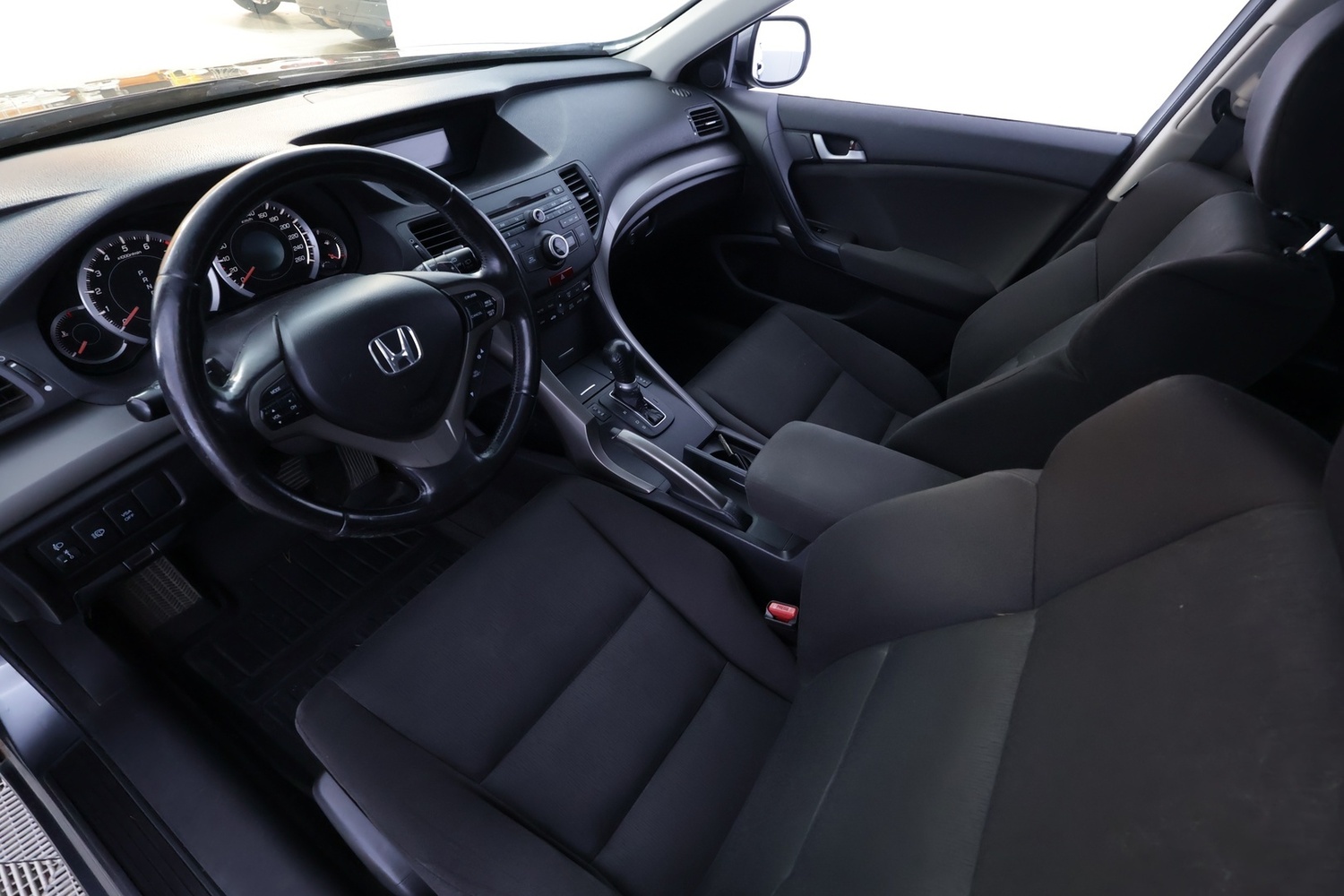 Honda Accord vaihtoauto