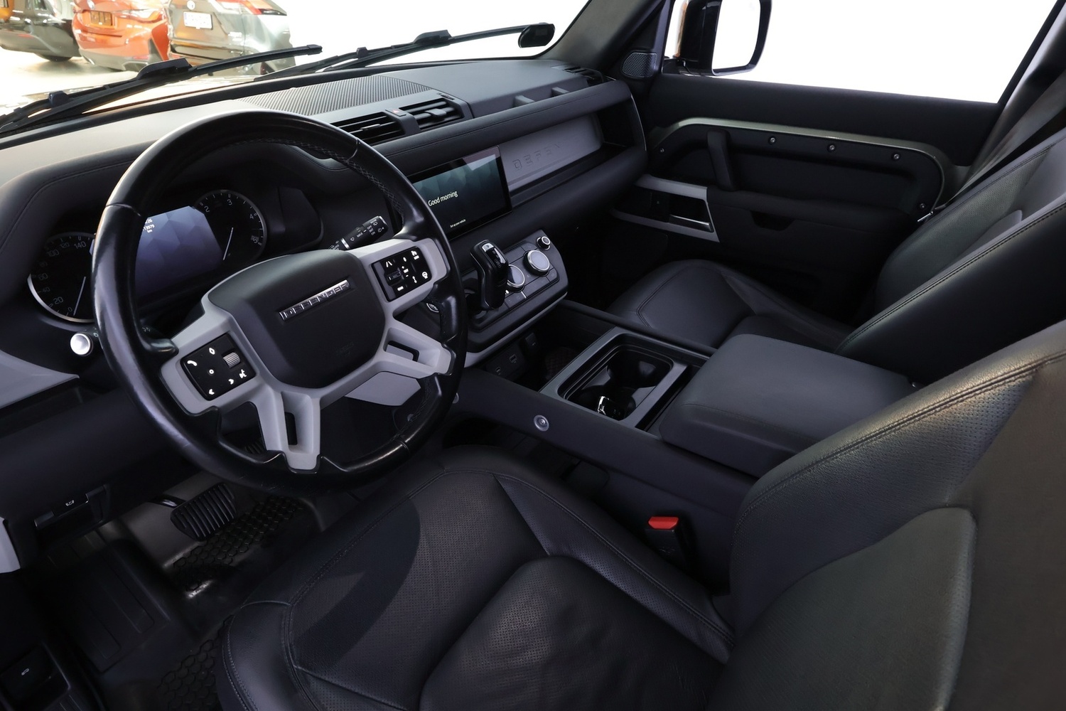 Land Rover Defender vaihtoauto