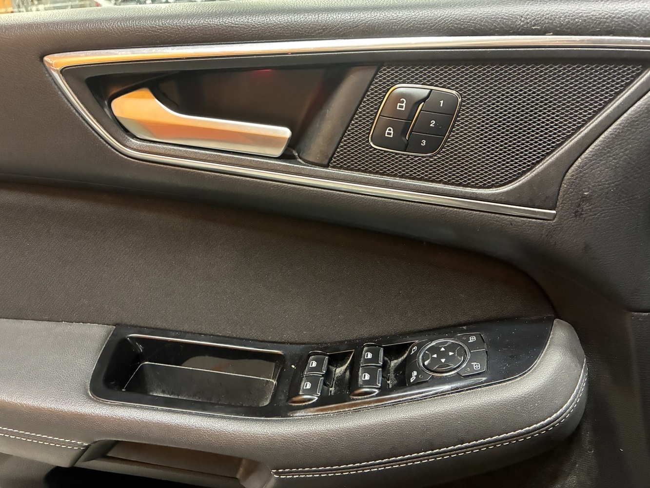 Ford S-MAX vaihtoauto
