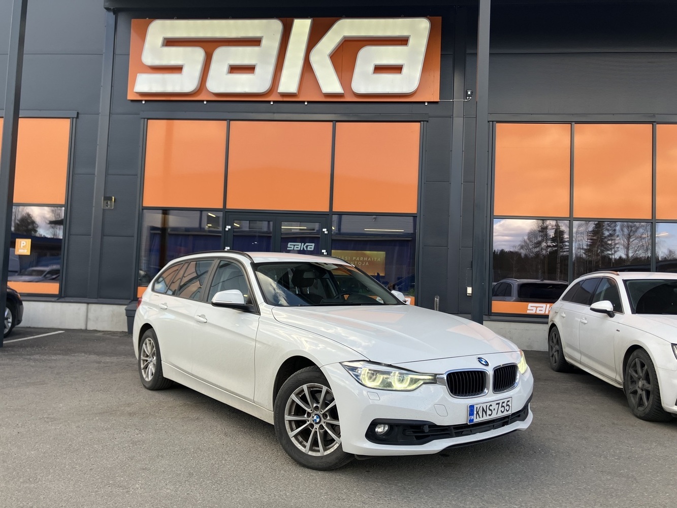 BMW 320 vaihtoauto