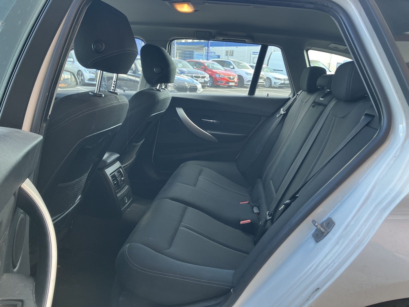 BMW 320 vaihtoauto
