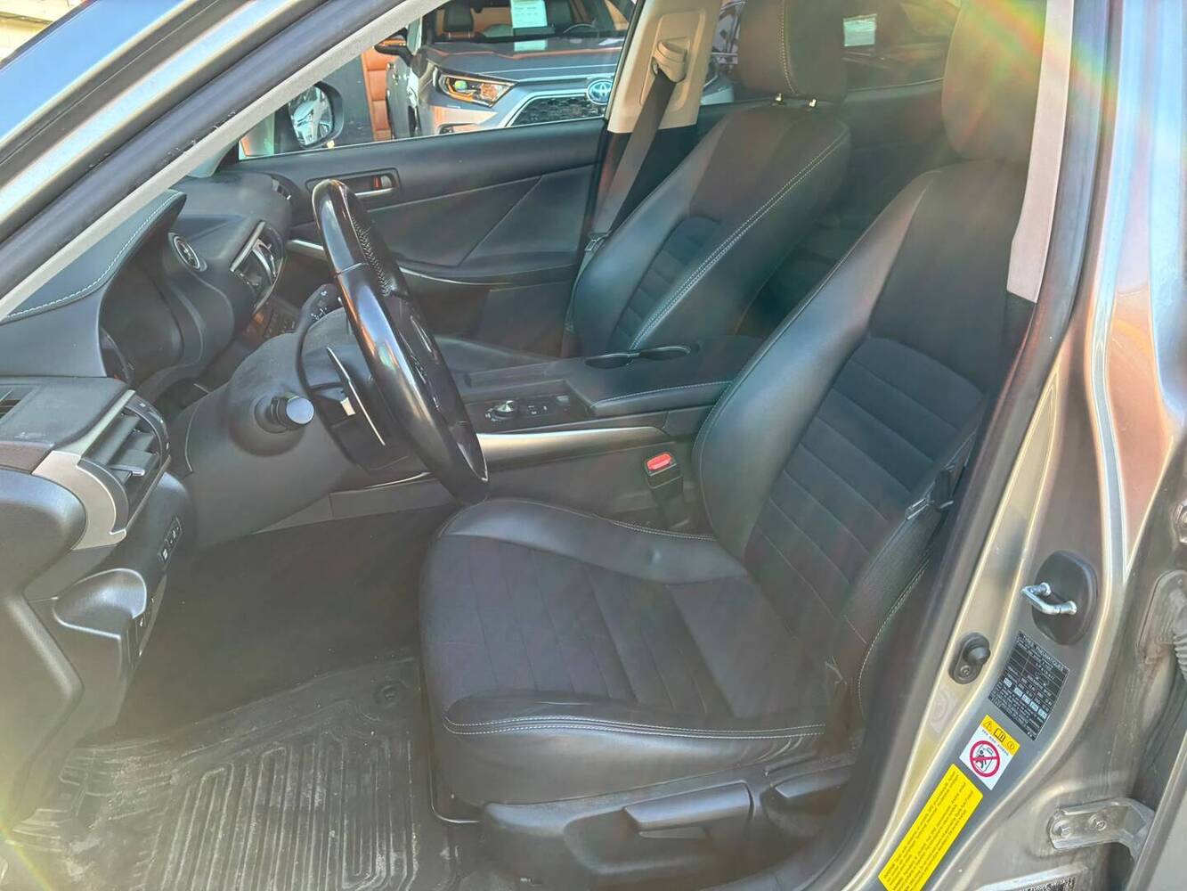 Lexus IS vaihtoauto