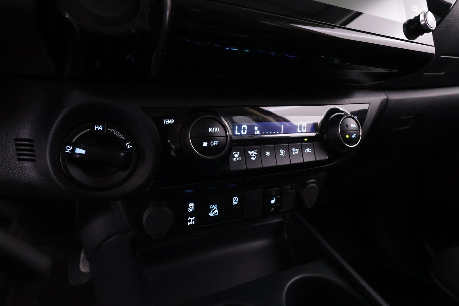 Toyota Hilux vaihtoauto