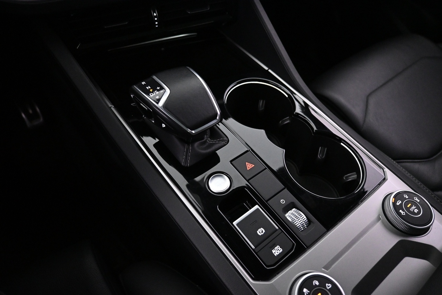 Volkswagen Touareg vaihtoauto