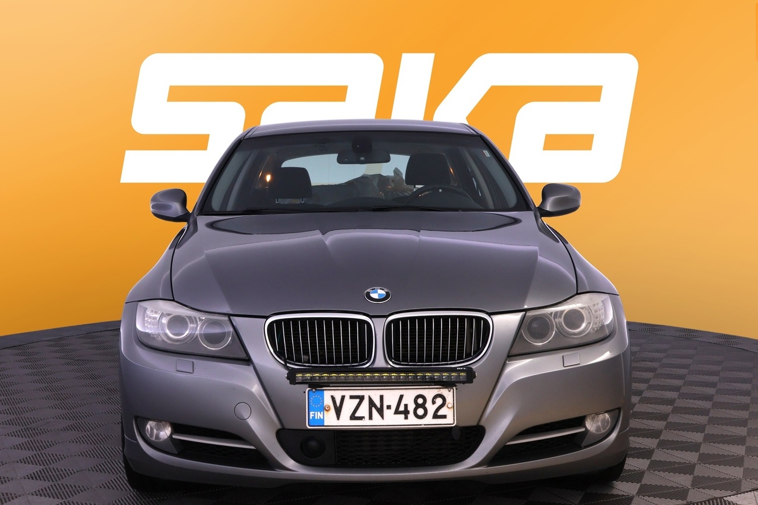 BMW 3.3 vaihtoauto