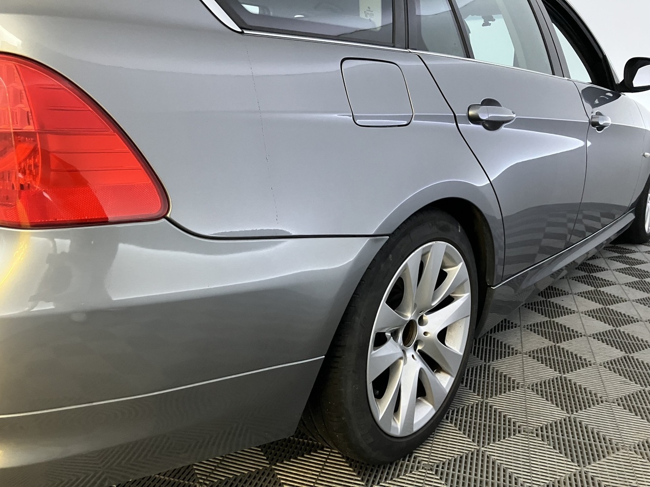 BMW 3.3 vaihtoauto
