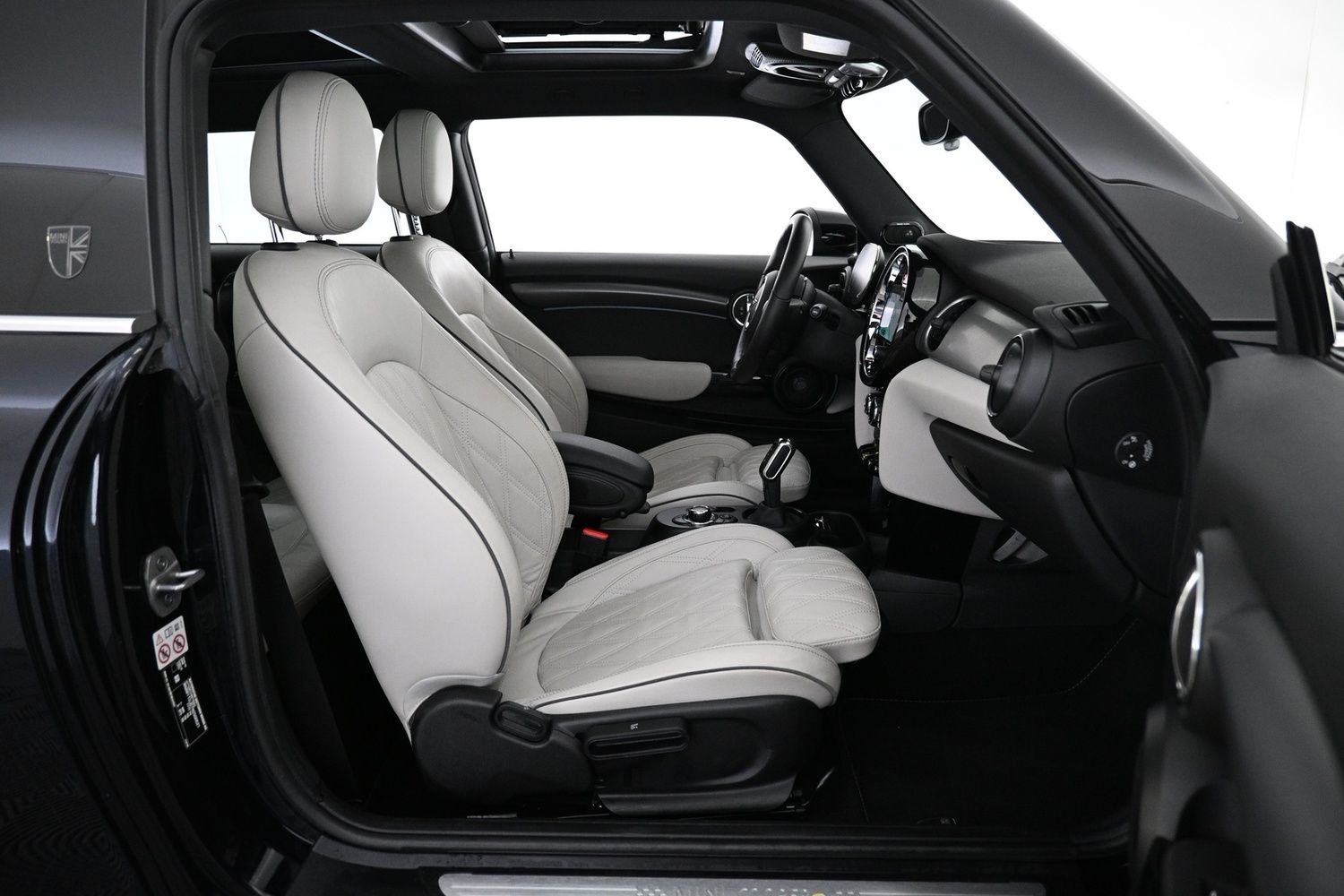 Mini Hatchback vaihtoauto