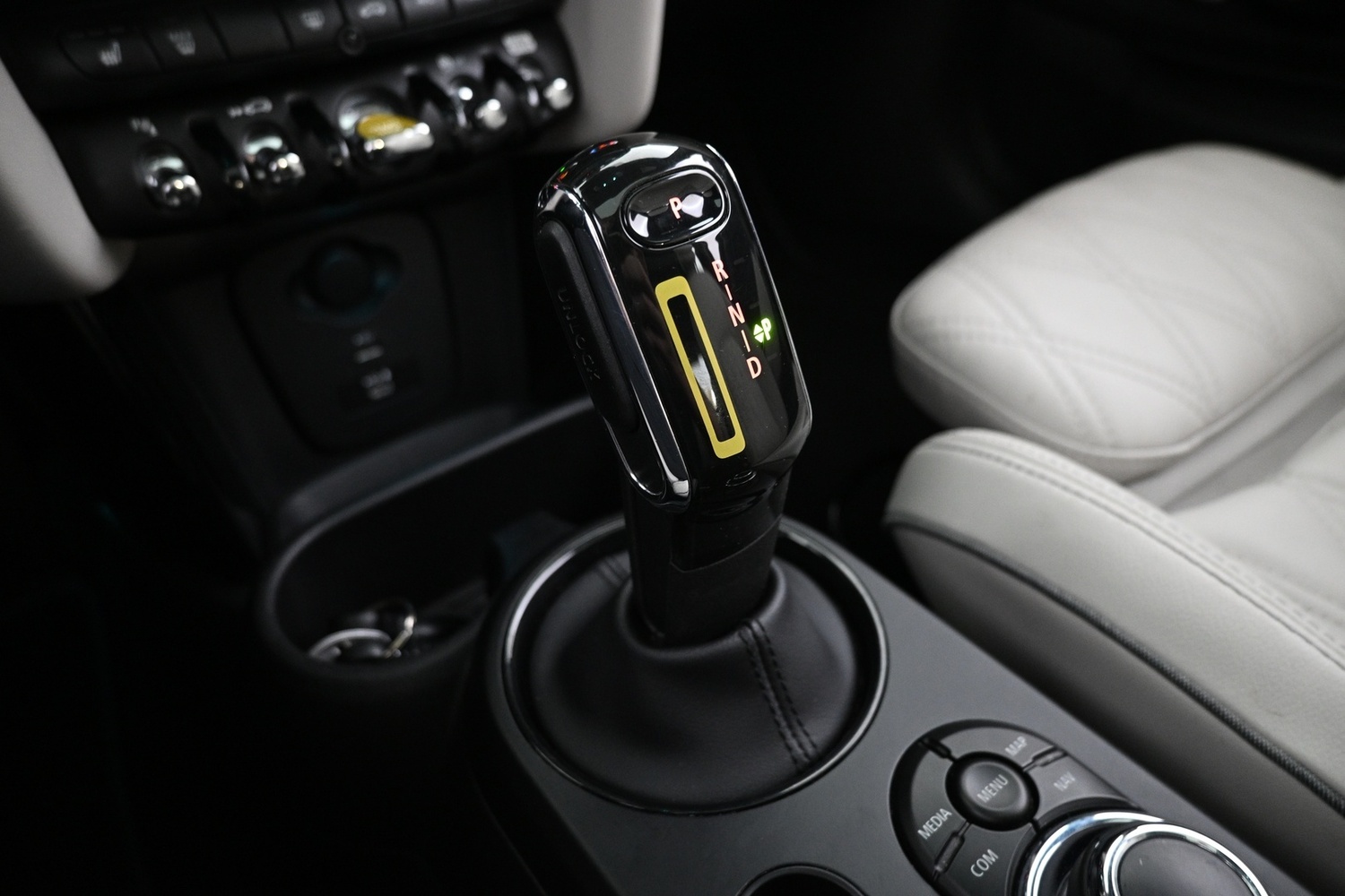 Mini Hatchback vaihtoauto