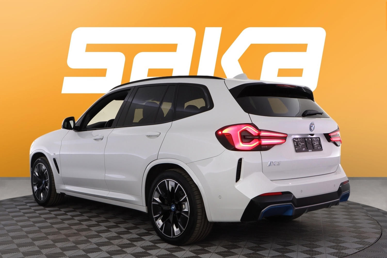 BMW iX3 vaihtoauto