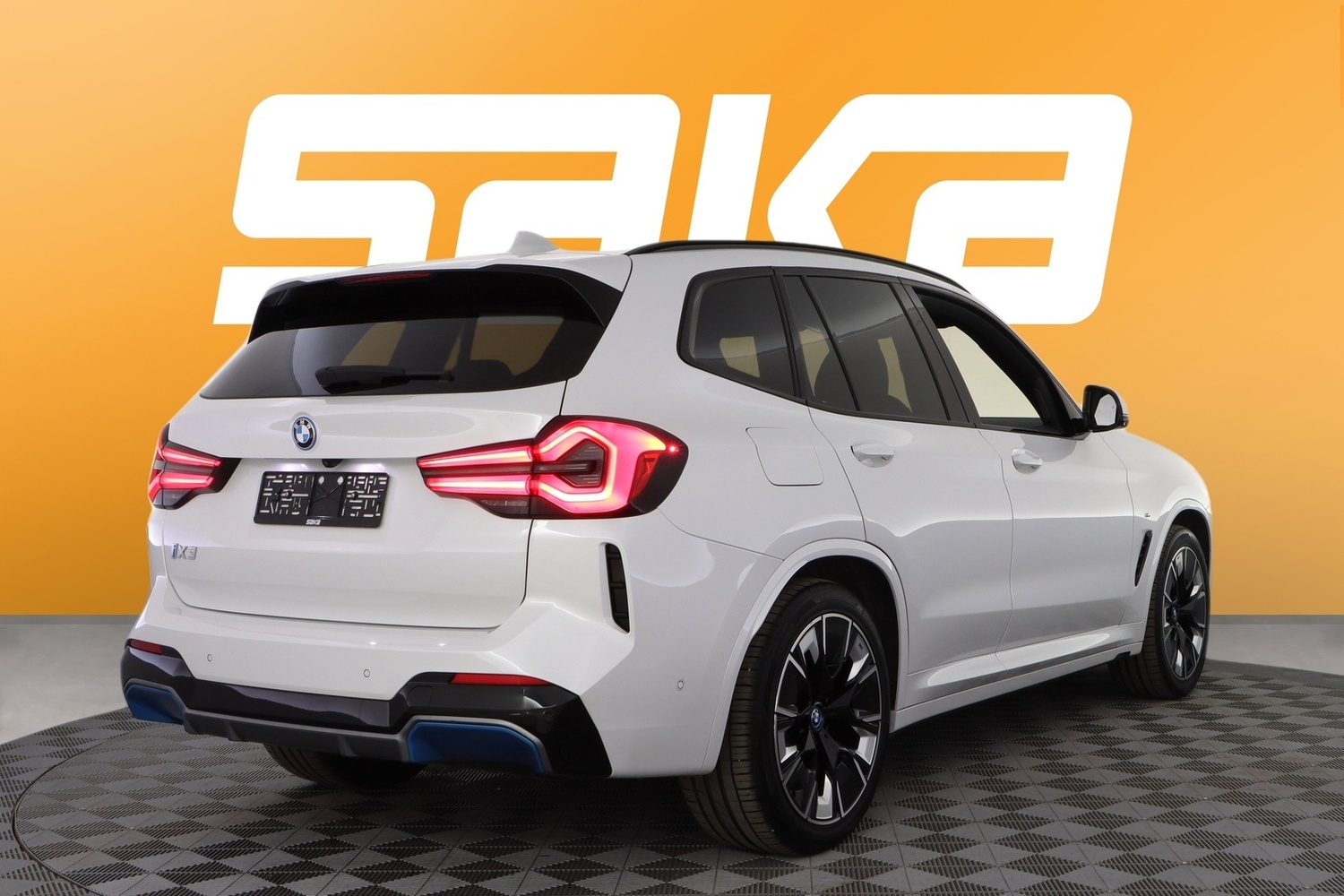 BMW iX3 vaihtoauto