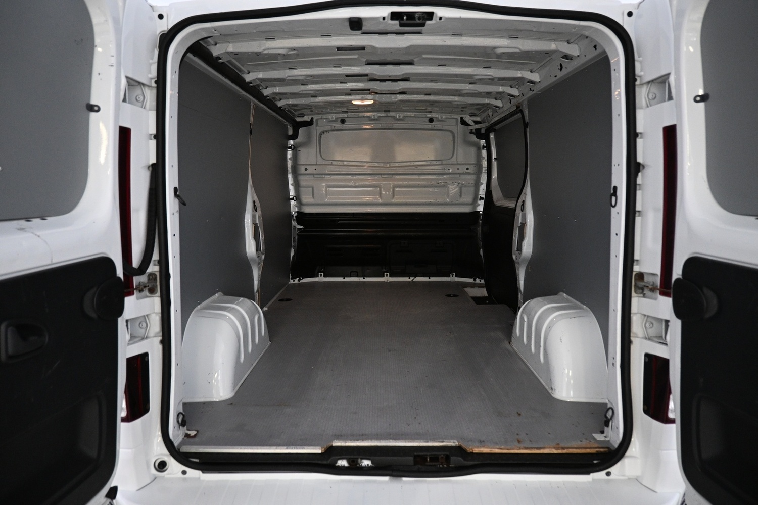 Opel Vivaro vaihtoauto