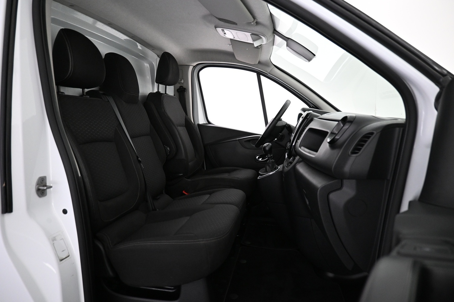 Opel Vivaro vaihtoauto