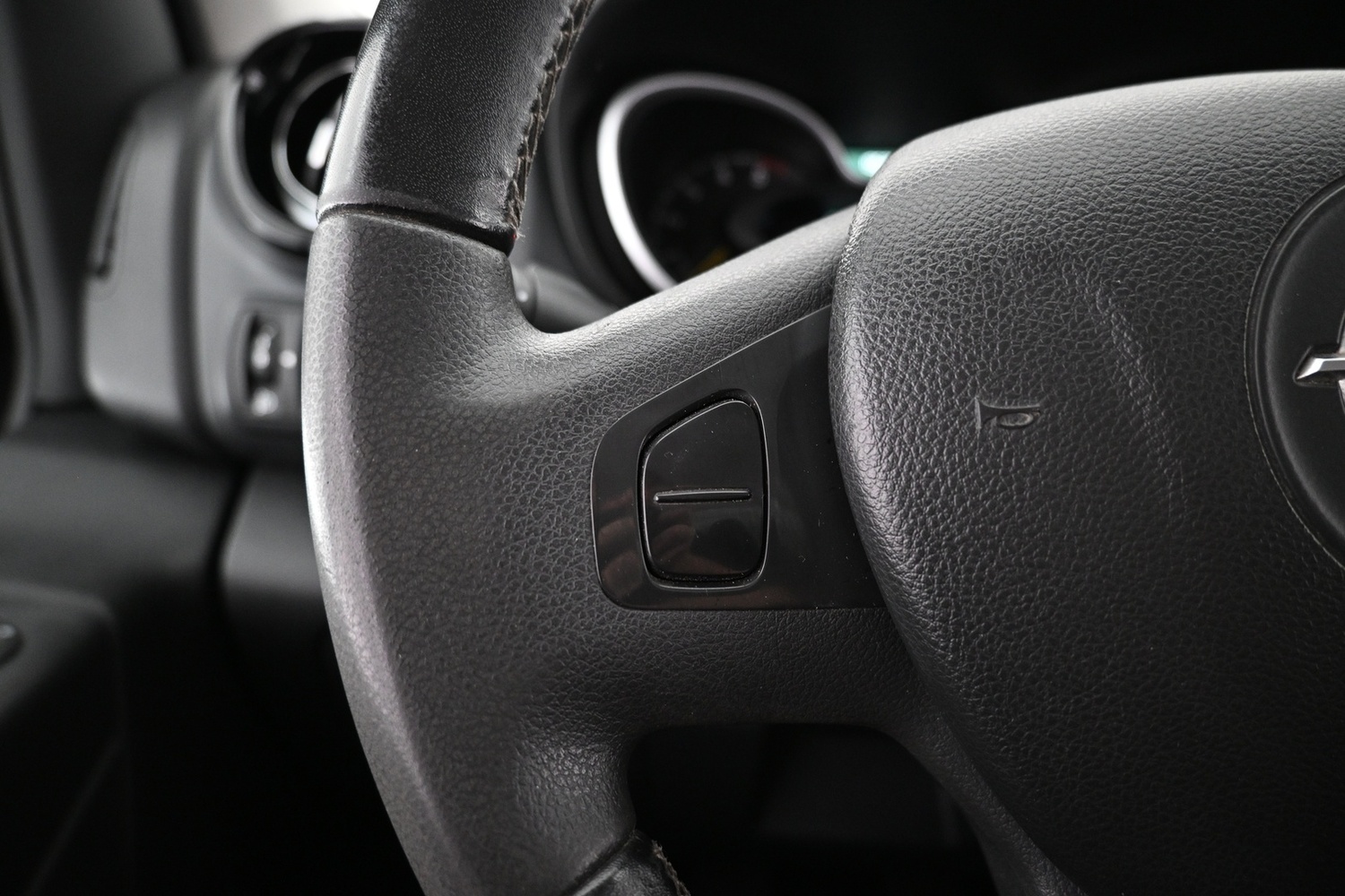 Opel Vivaro vaihtoauto