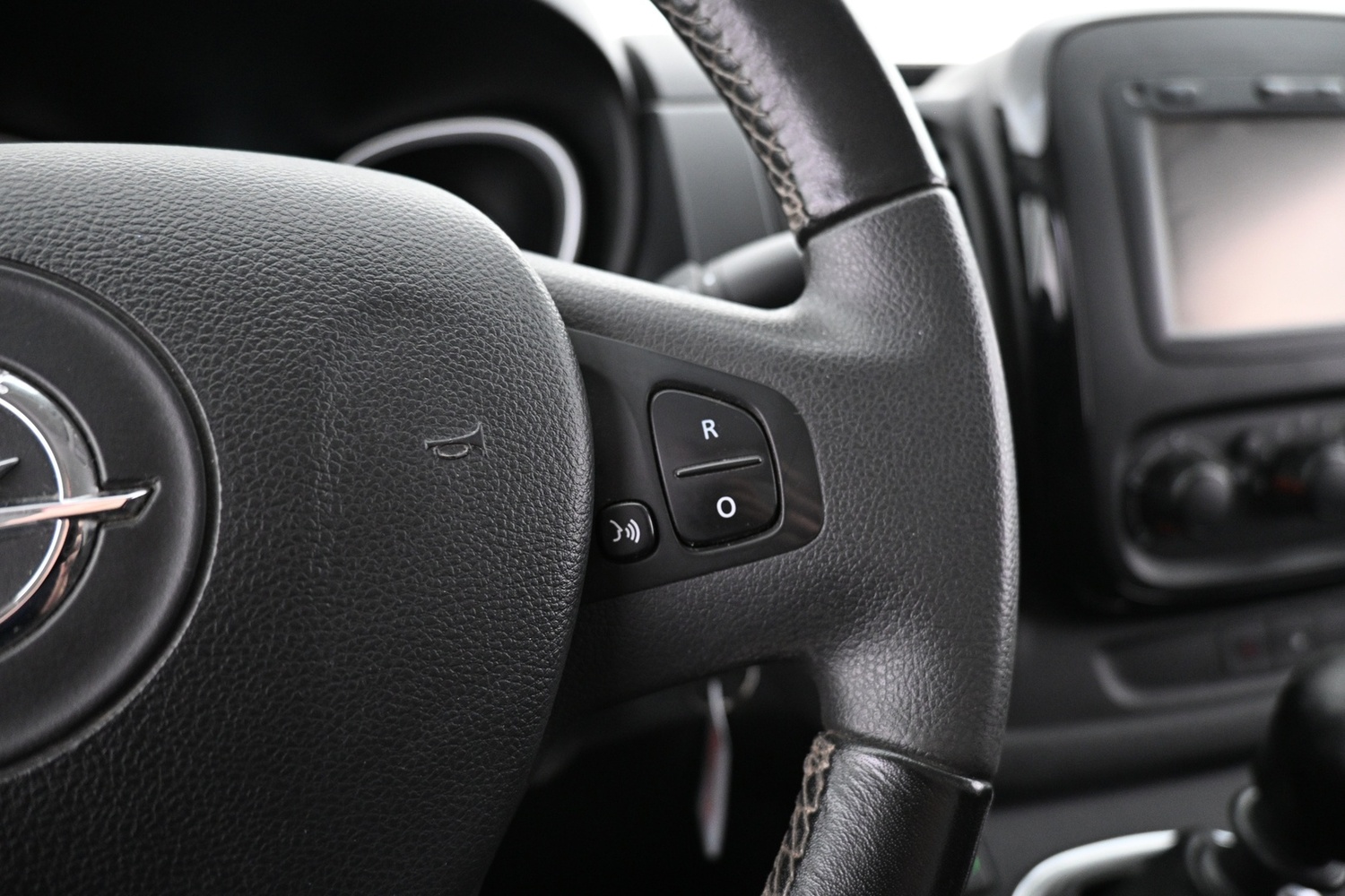 Opel Vivaro vaihtoauto
