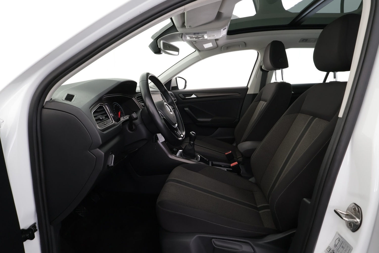 Volkswagen T-Roc vaihtoauto