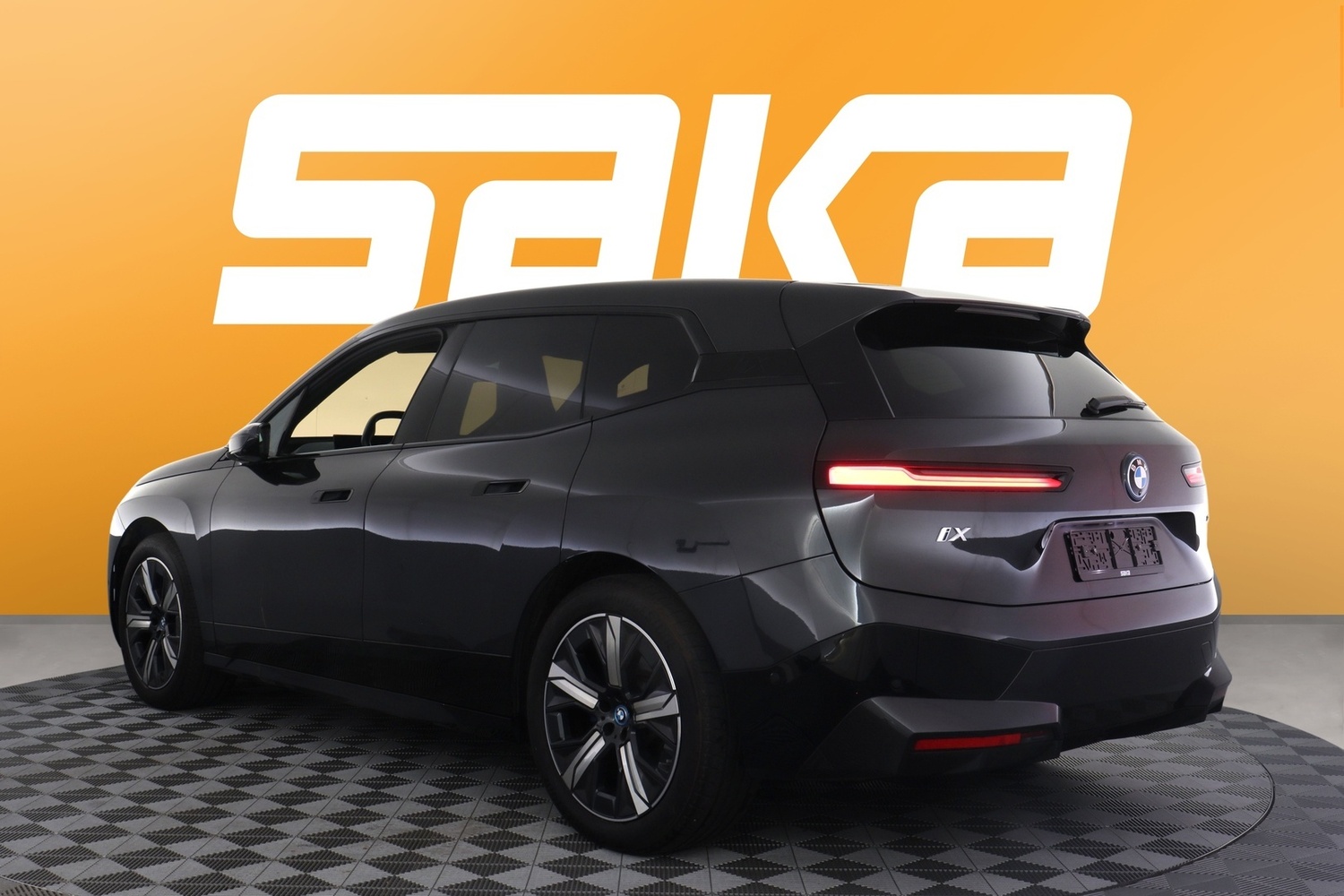 BMW iX vaihtoauto