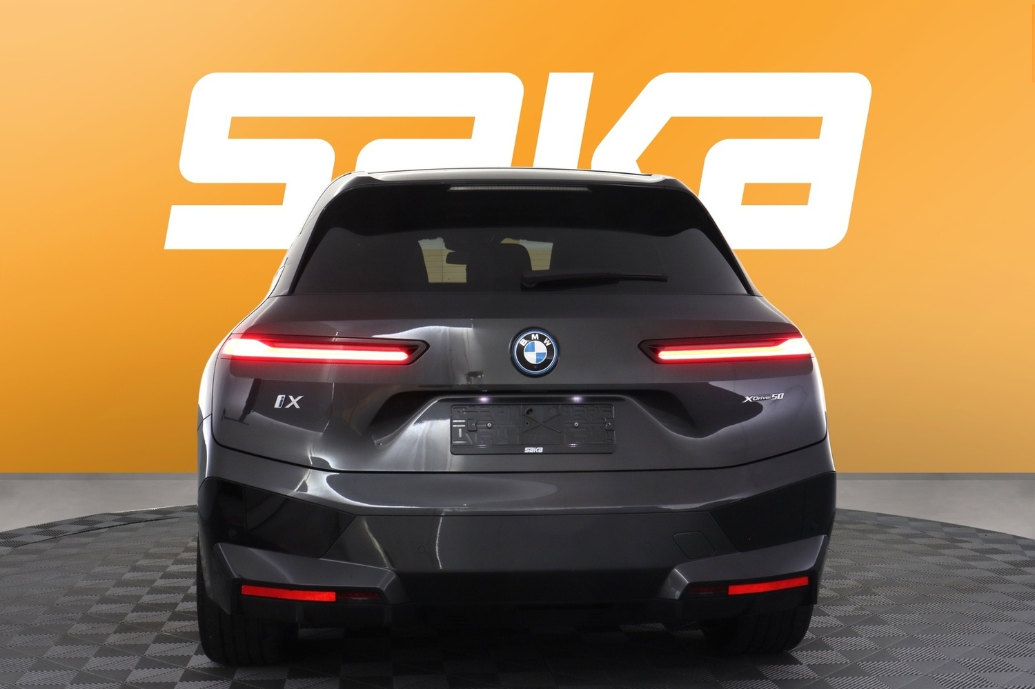 BMW iX vaihtoauto