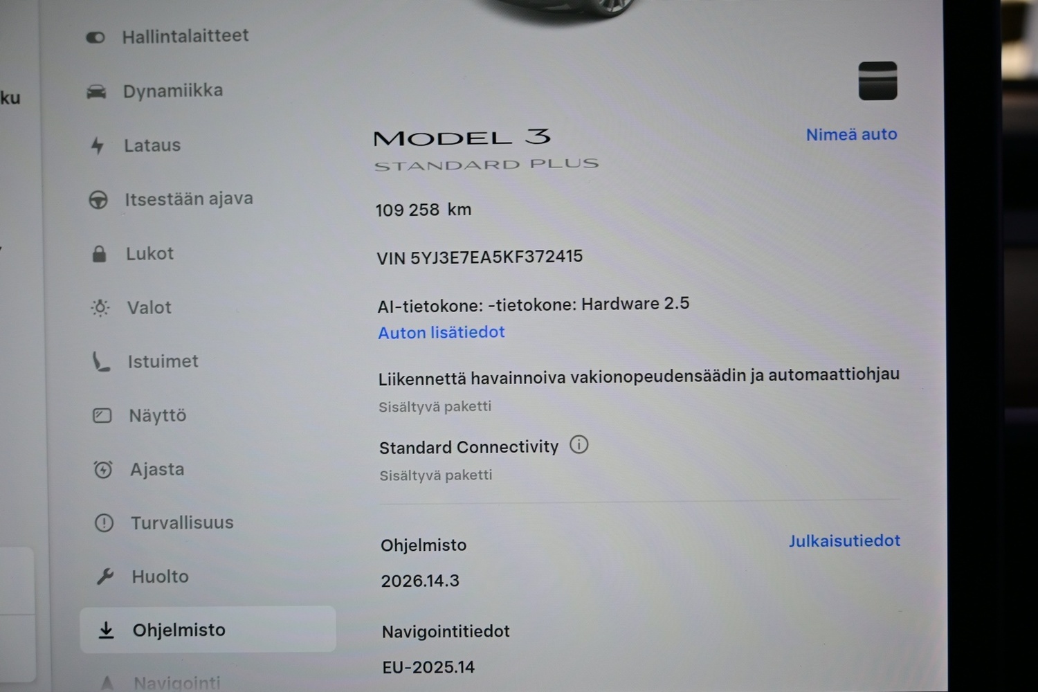 Tesla Model 3 vaihtoauto