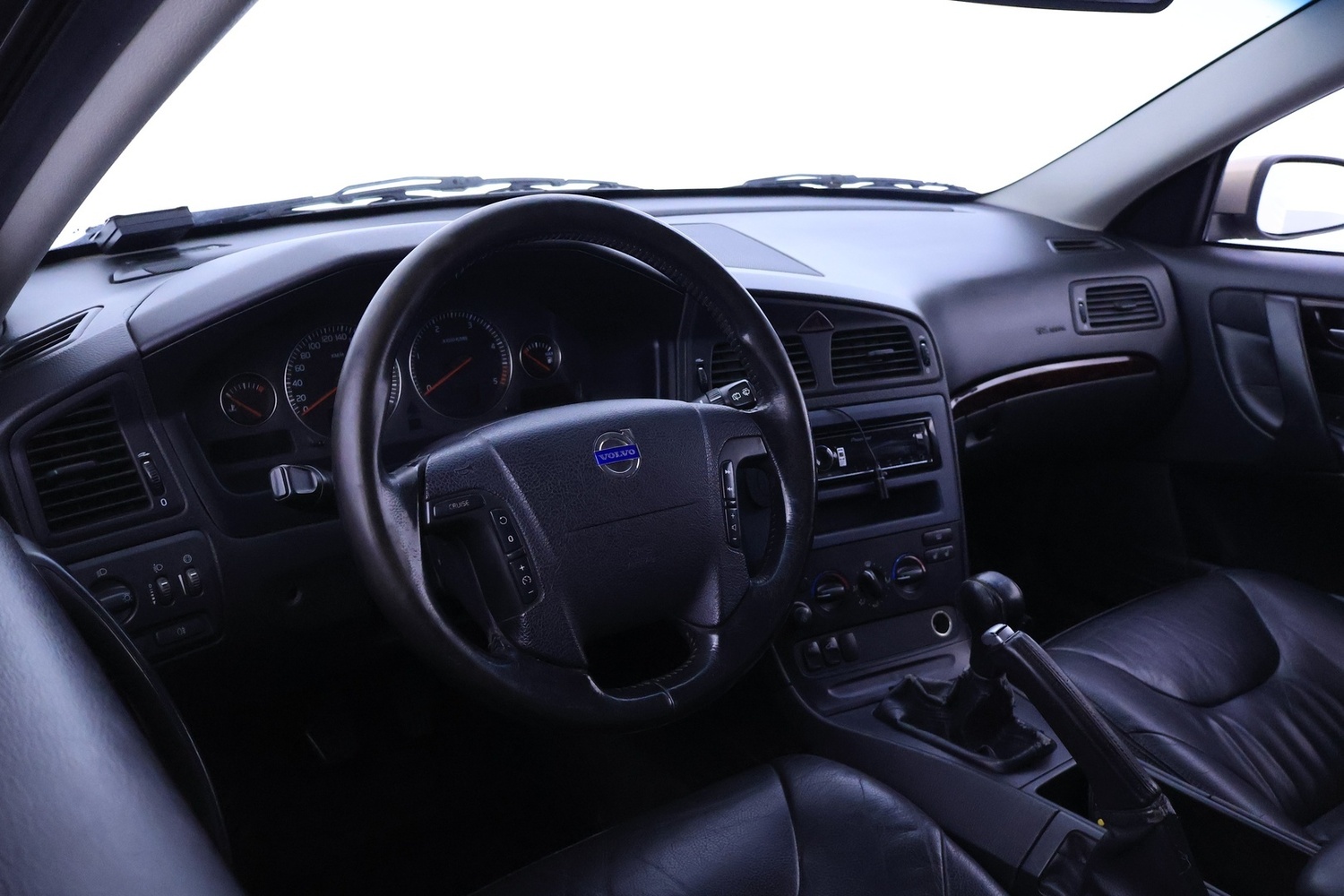 Volvo V70 vaihtoauto