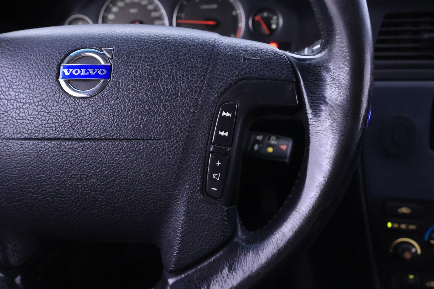 Volvo V70 vaihtoauto
