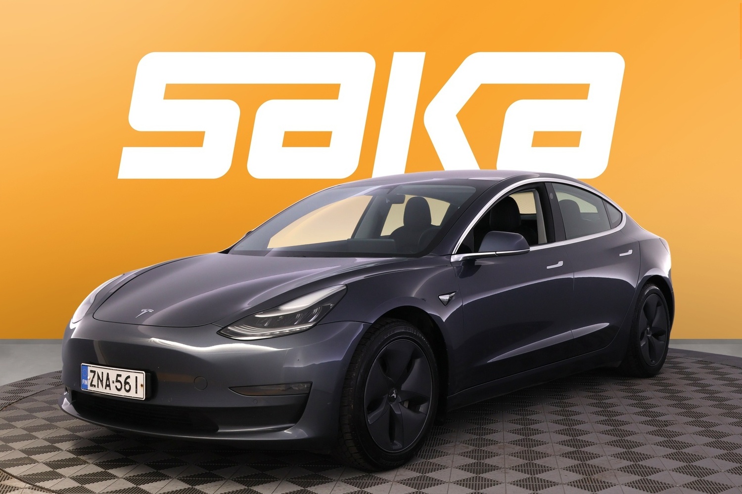 Tesla Model 3 vaihtoauto