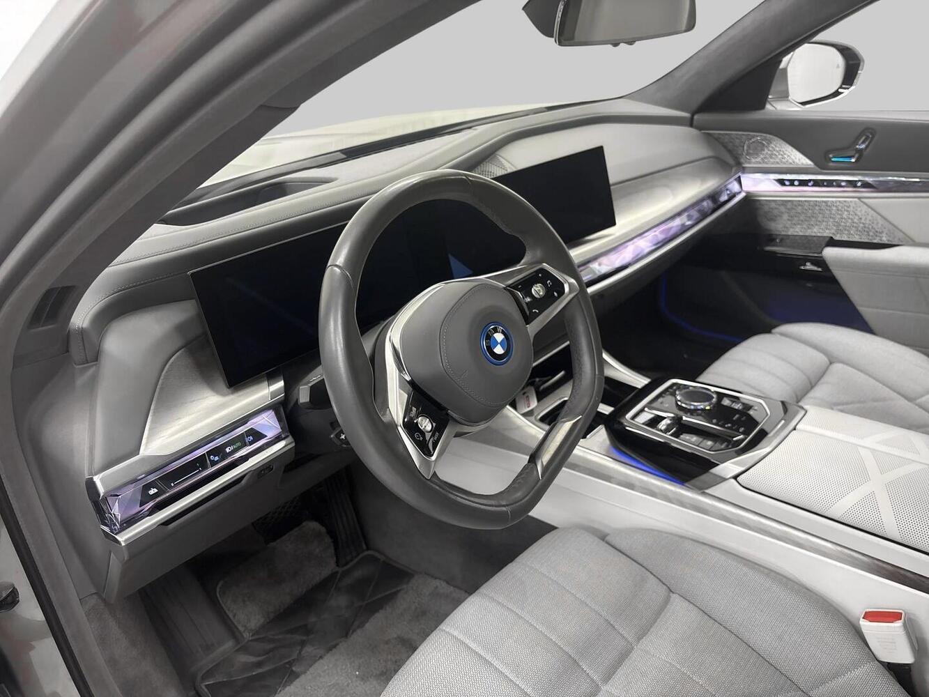 BMW i7 vaihtoauto