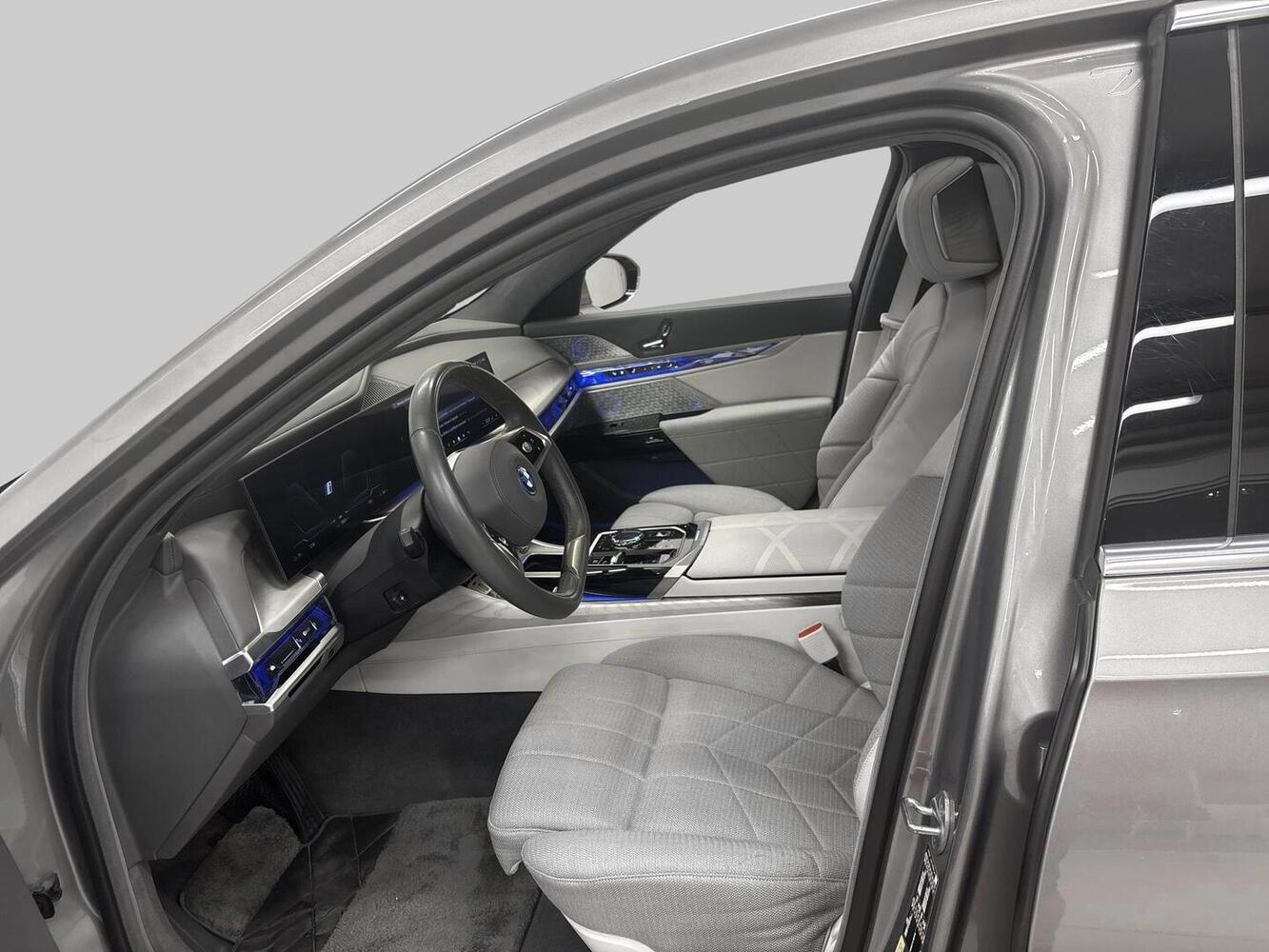 BMW i7 vaihtoauto