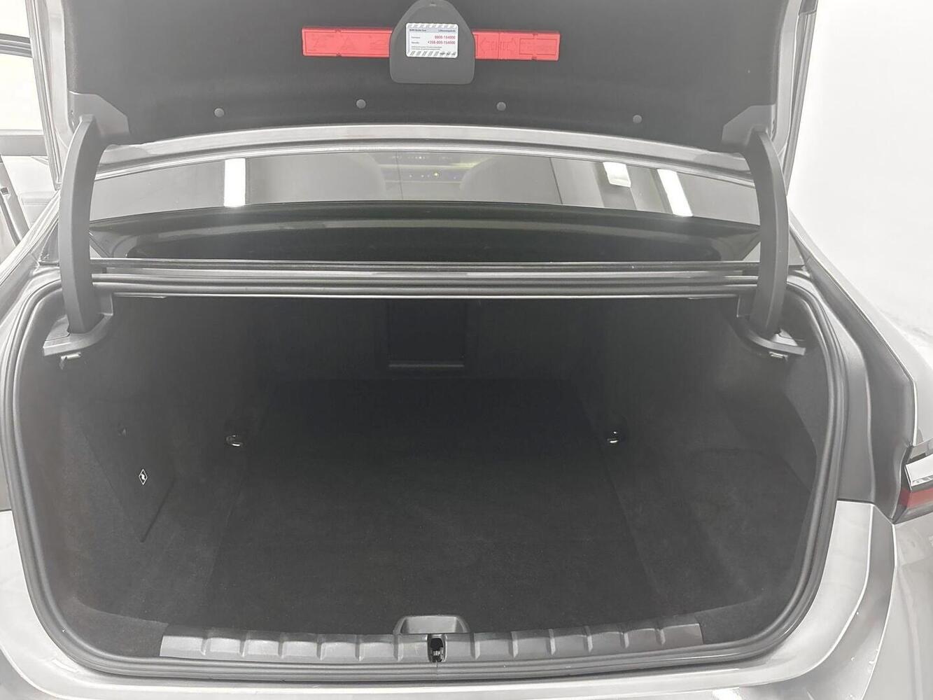 BMW i7 vaihtoauto