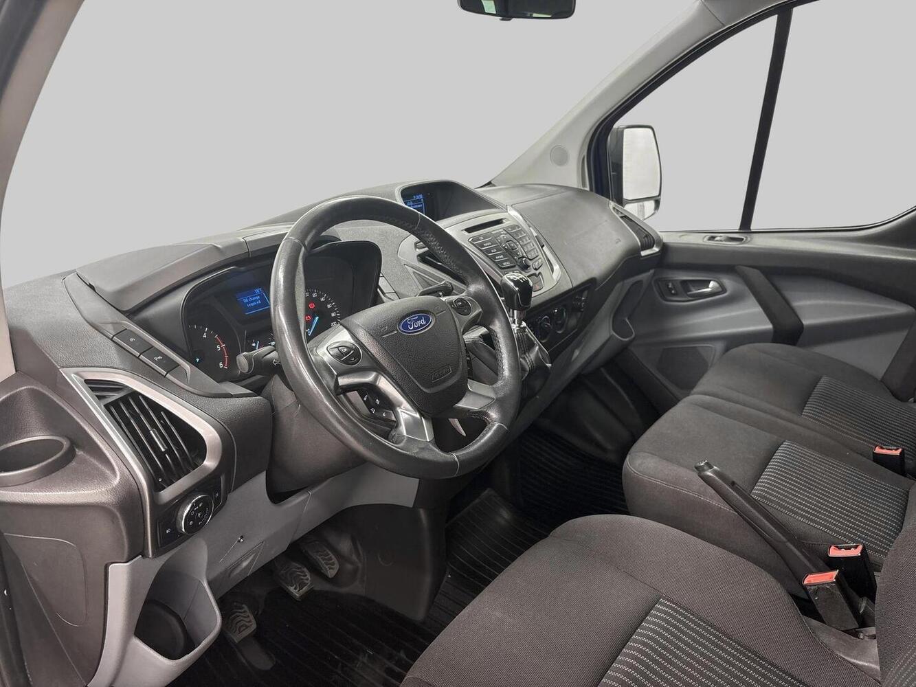 Ford Tourneo vaihtoauto